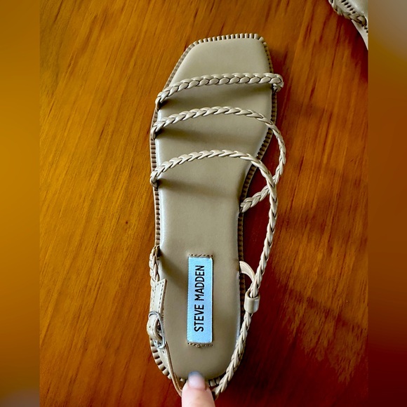 Steve Madden nude sandals - Picture 2 of 5